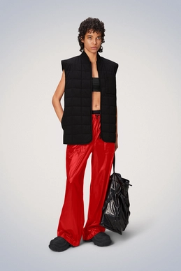 Giron_Vest-Vests-19410-01_Black-3_3252b6d5-c6fa-4d02-bf9c-e69fc4b283b7