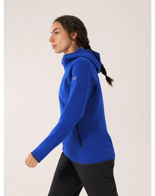 S24-X000006939-Kyanite-Hoody-Vitality-Black-Sapphire-Women-s-Side-View