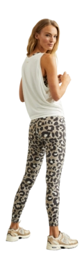 6---2023_Deblon_S24_42-_no-bg