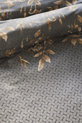 4---Khai_Anthracite-40_Detail