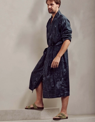 3---Pete_Floor_Kimono_Nightblue_101533_169_LR_S1_P