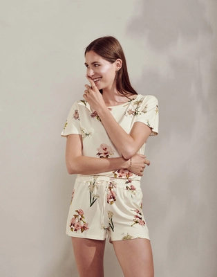 3---Nori_Annebella_Shorts_Vanilla_101548_292_LR_S1_P