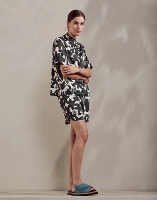 4---Poppy_Imara_Top_Short_Sleeve_Anthracite_101556_100_LR_S2_P