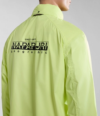 6---SS24_MAIN_MODEL_NA4HPPY1I-ALT4