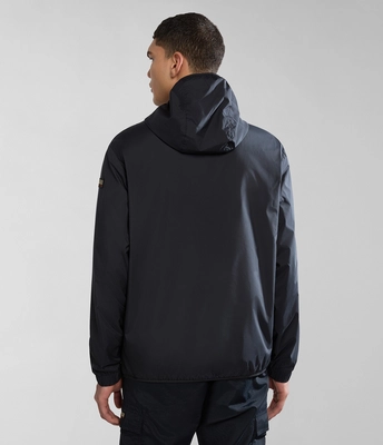 4---SS24_MAIN_MODEL_NA4IB7041-ALT2