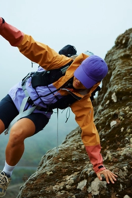 PEAK_SS24_HIKE_AL_03