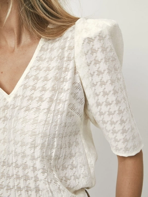 D6Pomona_detailed_V_neck_top_3