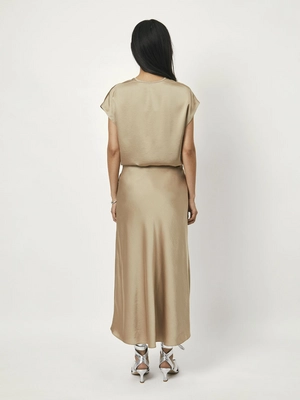 D6Luiza_satin_v_neck_top_32