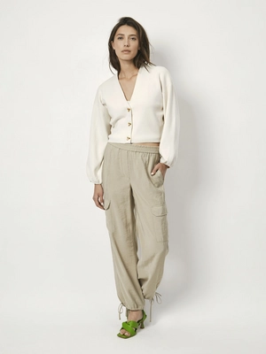 D6Fling_cropped_cardigan_1