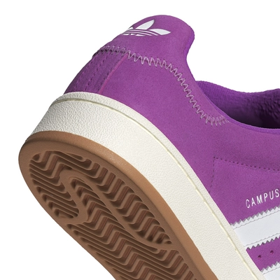 IF9616_9_FOOTWEAR_Photography_Detail View 2_white