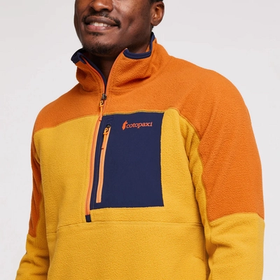 7---Cotopaxi_AbrazoHalf-ZipFleeceJacket_MezcalAmber_d_012023_2048x