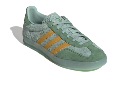 IG6783_6_FOOTWEAR_Photography_Front Lateral Top View_white-_no-bg