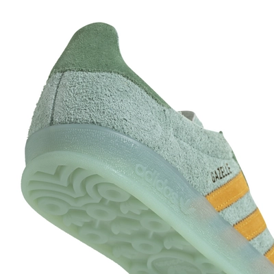 IG6783_8_FOOTWEAR_Photography_Detail View 1_white
