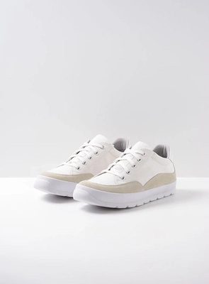 wolky-lage-veterschoenen-01425-babati-94116-ijswit-canvas-suede-front-1