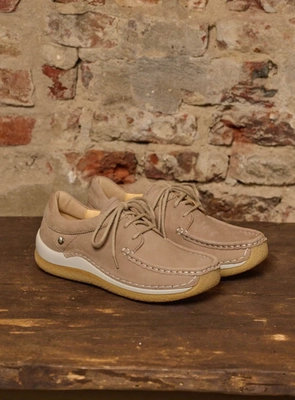 6---wolky-lage-veterschoenen-04525-celebration-10125-safari-nubuck-sfeer