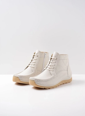 2---wolky-hoge-veterschoenen-04901-salado-71120-creme-wit-leer-front