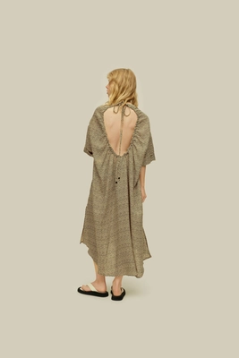 3---1129_7f7ad85406-1129_d8e9ae0a6f-02_4501-05_dimi-tangelo-linen-dress_0199_v1-original-original