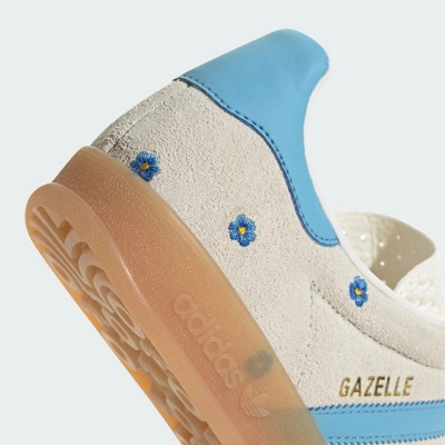 Gazelle_Indoor_Shoes_White_IF4491_42_detail