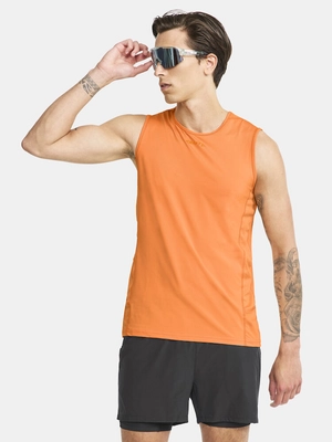 3---1908752-533000_ADV Essence SL Tee M_closeup1