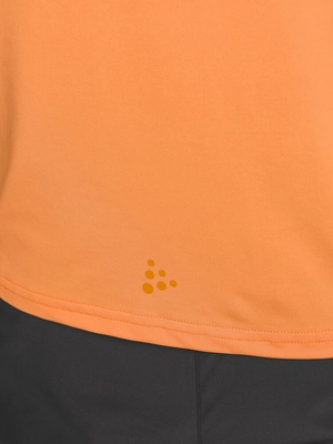 5---1908752-533000_ADV Essence SL Tee M_closeup3