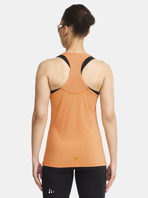 1908770-533000_ADV Essence Singlet W_closeup2