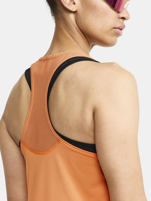 1908770-533000_ADV Essence Singlet W_closeup4