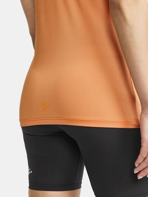 1908770-533000_ADV Essence Singlet W_closeup5