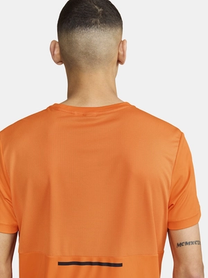 1912451-579000_Core Essence SS Tee M_closeup3