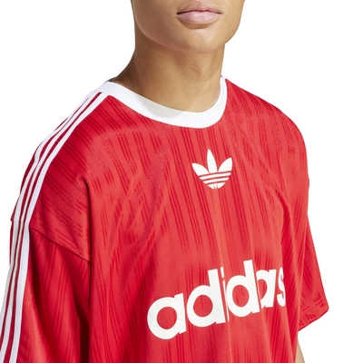 IM9458_7_APPAREL_On Model_Detail View 1_white