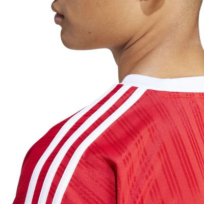 IM9458_8_APPAREL_On Model_Detail View 2_white