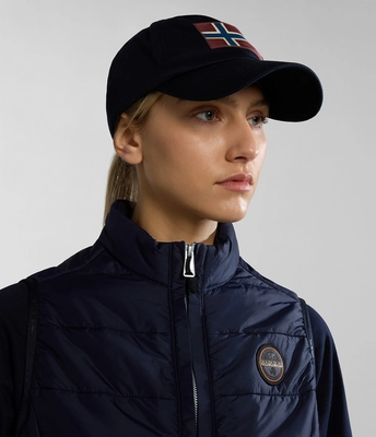6---SS24_MAIN_MODEL_NA4HNA176-ALT2