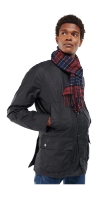 3---USC0001TN21_AW22_front_model_1-_no-bg