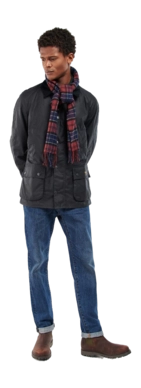 4---USC0001TN21_AW22_getthelook_model_1-_no-bg