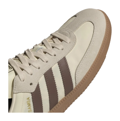 8---ID1447_8_FOOTWEAR_Photography_Detail View 1_transparent-_no-bg