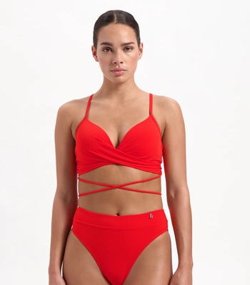 5---beachlife_fieryred_bikinitop_106c_bikinibroekje_206a_1