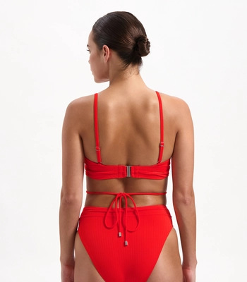 6---beachlife_fieryred_bikinitop_106c_bikinibroekje_206a_2