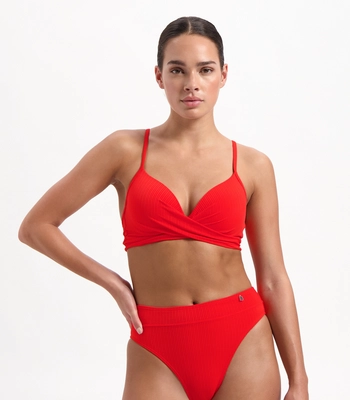 7---beachlife_fieryred_bikinitop_106c_bikinibroekje_206a_3