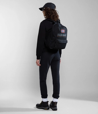 3---SS24_MAIN_MODEL_NA4G99041-ALT2