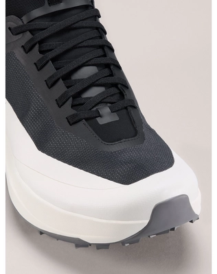 2---S24-X000009022-Sylan-GTX-Shoe-Black-Arctic-Silk-Hover