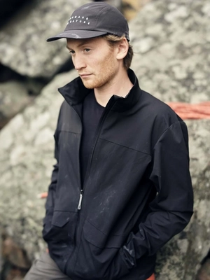 3---Ms-Go-Jacket_S24_Mood_72ppi
