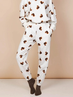 3---FW24Squirels_relaxedsweater_women_3
