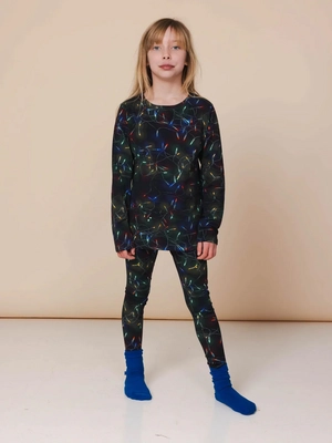 2---FW24XMASlights_longsleeveshirt_kids_4