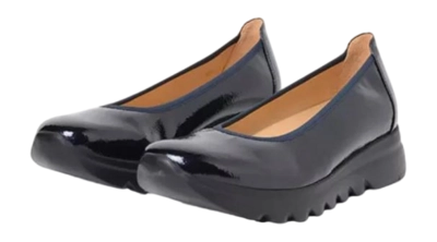wolky-ballerinas-02126-snallerina-f2f-96800-blauw-lak-biocare-front.-755x1024-_no-bg