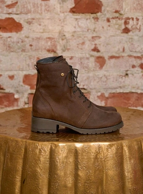 wolky-laarzen-02475-quinta-f2f-10300-bruin-nubuck-sfeer