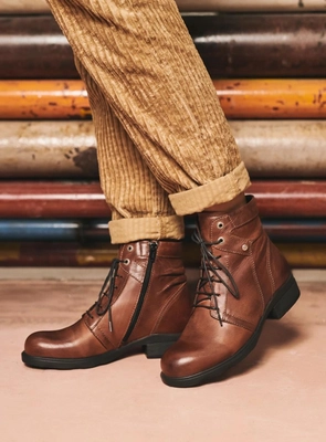 wolky-laarzen-02629-center-xw-30430-cognac-leder-sfeer