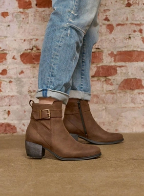 wolky-laarzen-02884-zavalla-hv-12300-bruin-nubuck-detail