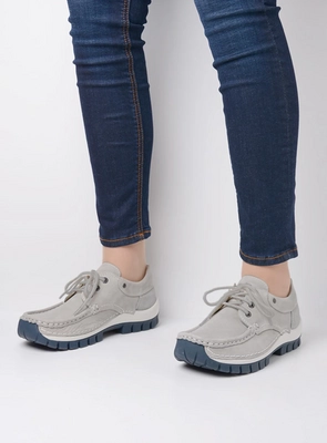 2---wolky-veterschoenen-04701-fly-summer-11206-lichtgrijs-nubuck-detail