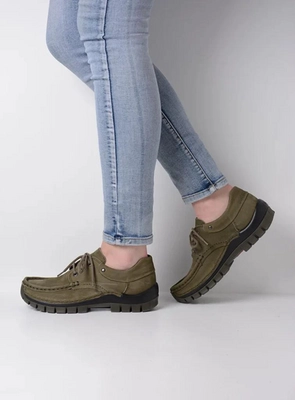 4---wolky-veterschoenen-04726-fly-11709-pesto-groen-nubuck-sfeer.-756x1024