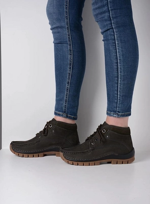 wolky-hoge-veterschoenen-04728-cross-11301-asfalt-nubuck-detail (1)