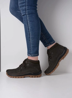 wolky-hoge-veterschoenen-04728-cross-11301-asfalt-nubuck-sfeer (1)
